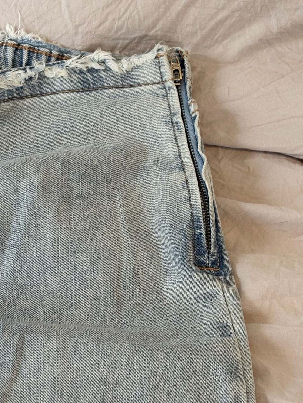 Wild Fable Light Blue High Rise Ruched Flare Jeans - Picture 5 of 16